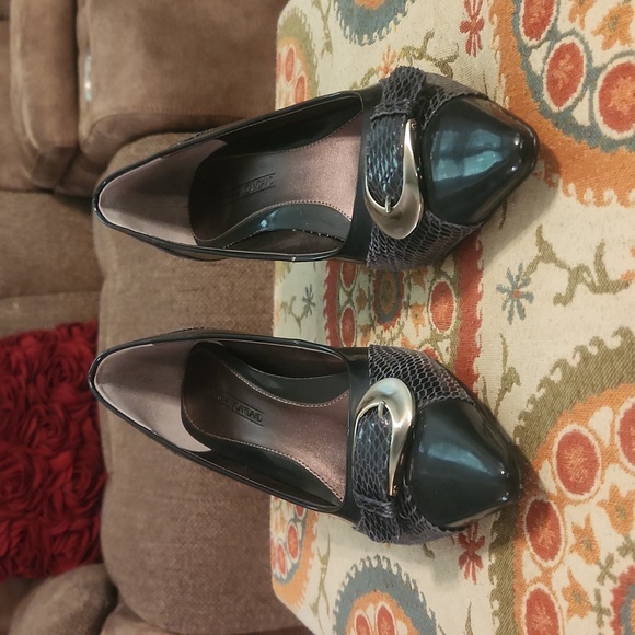 Joan and David Heels - Picture 3 of 14